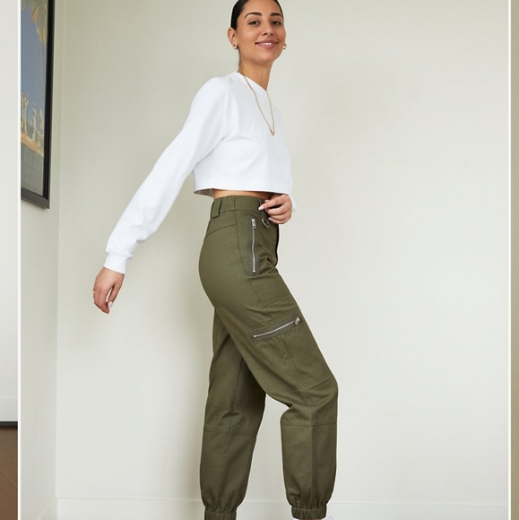 Aritzia TNA Cargo Jogger Sargesse Color - Picture 2 of 11